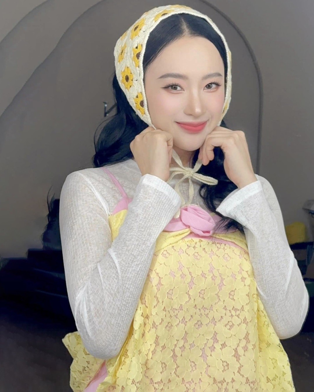 Thời trang bán hàng  livestream của Angela Phương Trinh