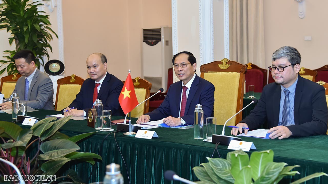 Bộ trưởng Ngoại giao Bùi Thanh Sơn đón, hội đàm với Bộ trưởng Ngoại giao Venezuela Yvan Gil Pinto