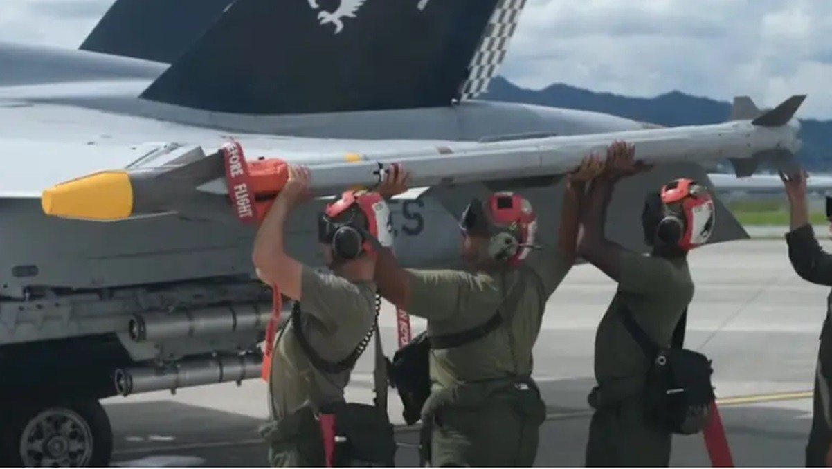 kLiên tiếp nhận tin vui từ Mỹ và Pháp, Tổng thống Ukraine tiết lộ về hệ thống phòng không mới cho Kiev Liên tiếp nhận tin vui từ Mỹ và Pháp, Tổng thống Ukraine tiết lộ về hệ thống phòng không mới cho Kiev