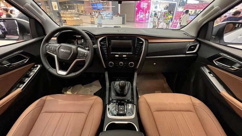 3 mẫu ô tô giá dưới 1 tỷ đồng lội nước sâu tốt nhất tại Việt Nam 3 mẫu ô tô giá dưới 1 tỷ đồng lội nước sâu tốt nhất tại Việt Nam