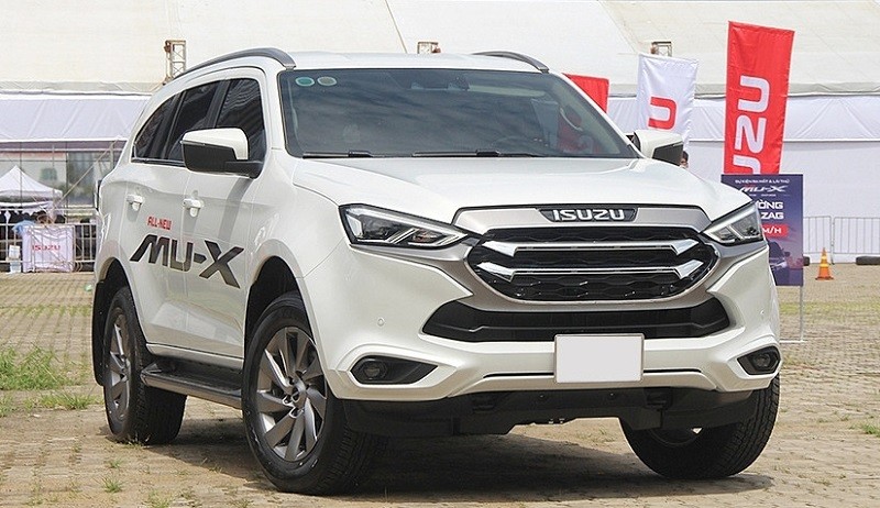 3 mẫu ô tô giá dưới 1 tỷ đồng lội nước sâu tốt nhất tại Việt Nam 3 mẫu ô tô giá dưới 1 tỷ đồng lội nước sâu tốt nhất tại Việt Nam