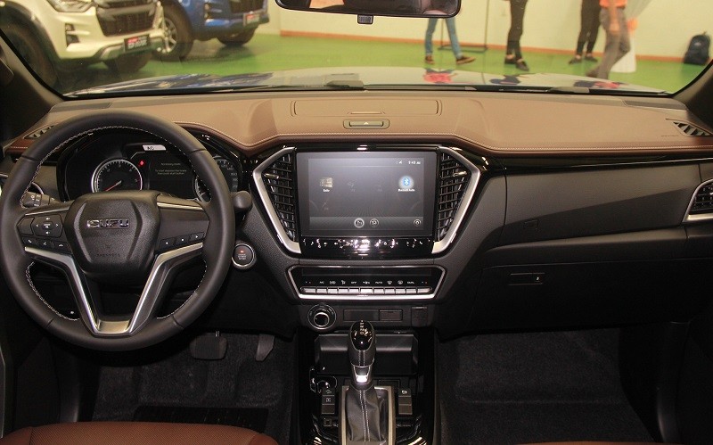 3 mẫu ô tô giá dưới 1 tỷ đồng lội nước sâu tốt nhất tại Việt Nam 3 mẫu ô tô giá dưới 1 tỷ đồng lội nước sâu tốt nhất tại Việt Nam