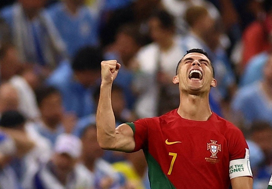 Cristiano Ronaldo trong top 10 cầu thủ nhiều tuổi nhất dự EURO 2024 Cristiano Ronaldo trong top 10 cầu thủ nhiều tuổi nhất dự EURO 2024