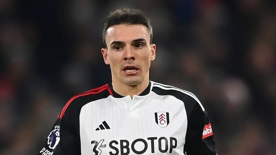 HLV Vincent Kompany sắp đón tân binh đầu tiên tại Bayern Munich?