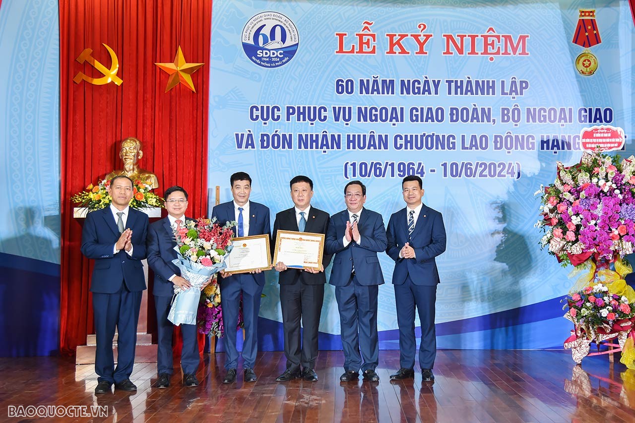 Cục Phục vụ Ngoại giao đoàn đón nhận Huân chương Lao động hạng Nhất
