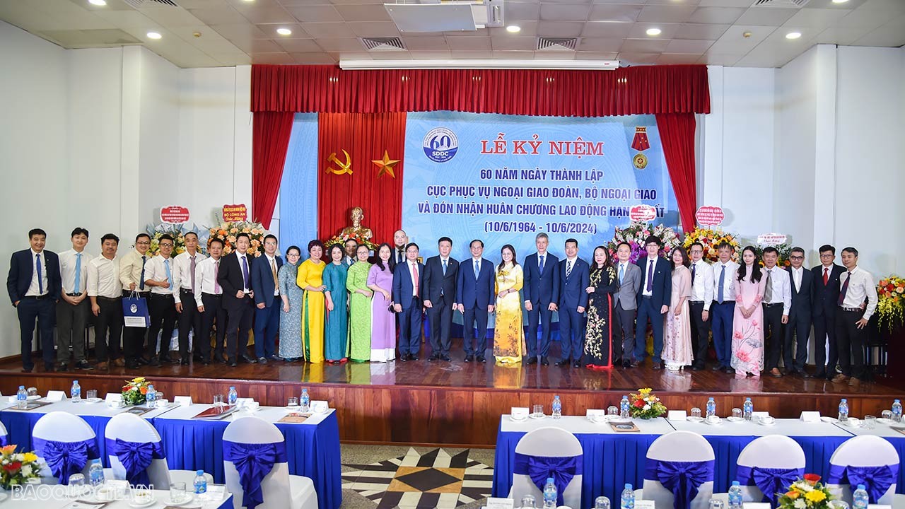 Cục Phục vụ Ngoại giao đoàn đón nhận Huân chương Lao động hạng Nhất