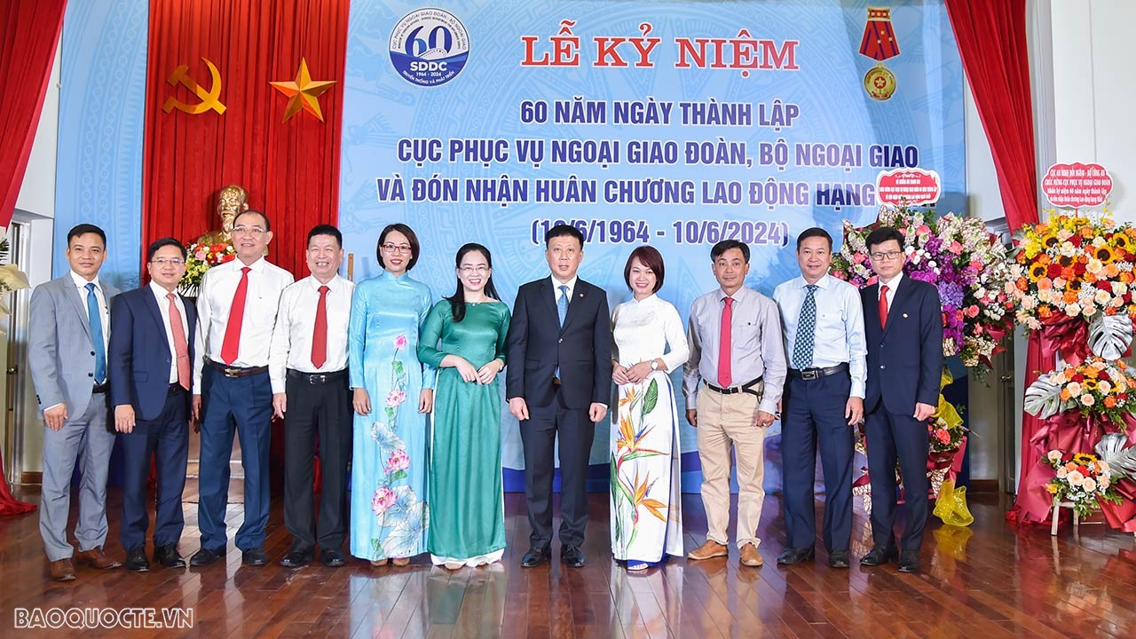 Cục Phục vụ Ngoại giao đoàn đón nhận Huân chương Lao động hạng Nhất