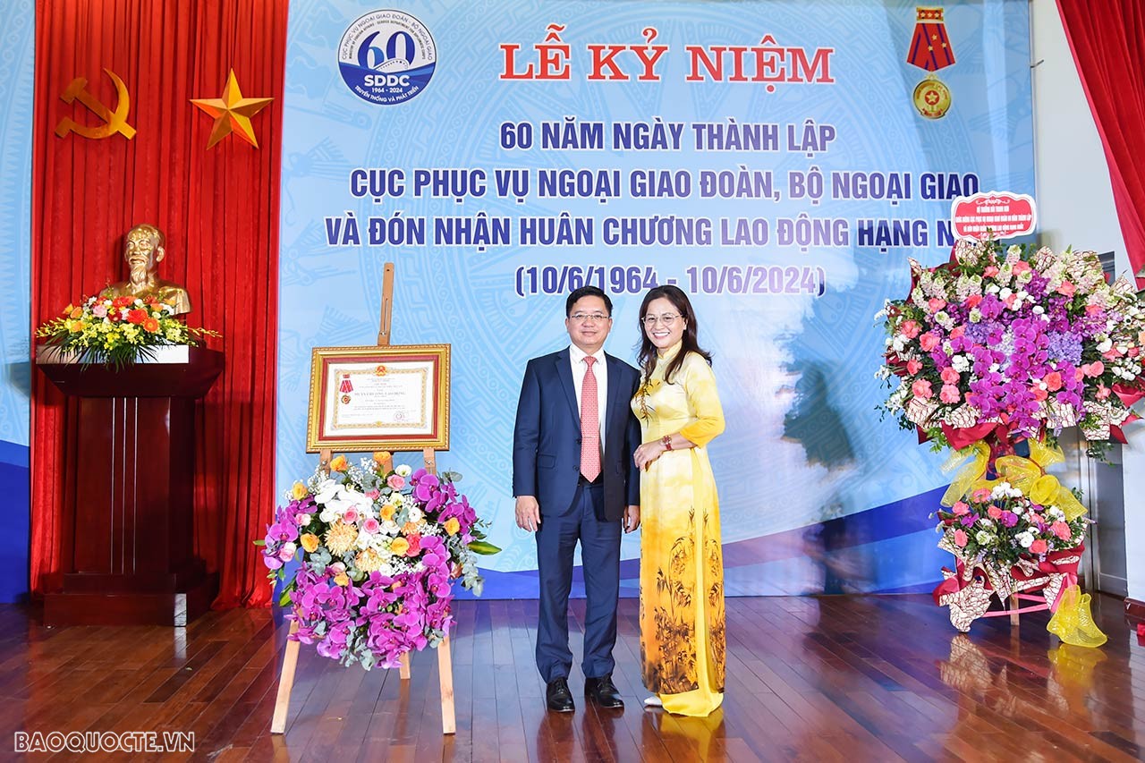 Cục Phục vụ Ngoại giao đoàn đón nhận Huân chương Lao động hạng Nhất