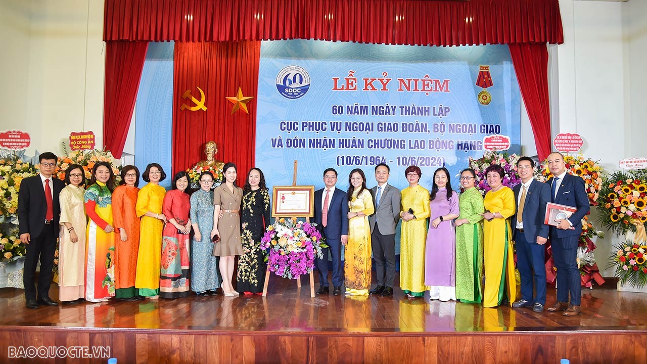 Cục Phục vụ Ngoại giao đoàn đón nhận Huân chương Lao động hạng Nhất