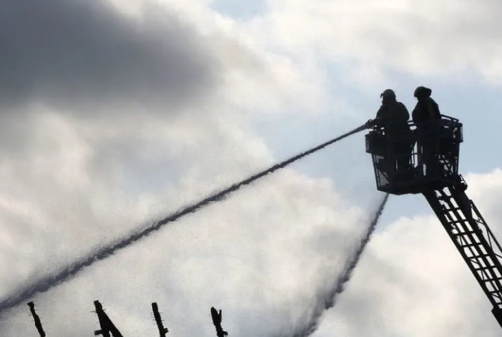 Nổ lớn gây hỏa hoạn ở kho vũ khí của Ba Lan. (Nguồn: DPA)