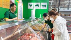 Giá heo hơi hôm nay 15/1: Miền Bắc đi ngang, miền Trung - Tây Nguyên, miền Nam tiếp đà tăng