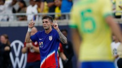 Christian Pulisic sút phạt tinh quái, tuyển Mỹ thoát thua Brazil