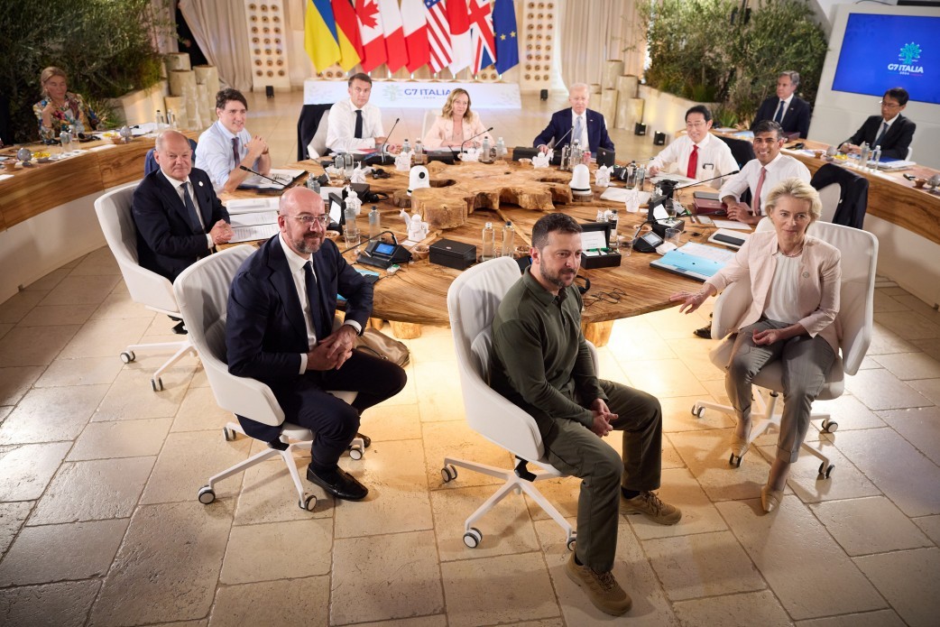 Hội nghị thượng đỉnh G7 khai mạc: Nhất trí 'bước đi lịch sử' cho Ukraine, Kiev đòi kế hoạch tái thiết như châu Âu từng có. (Nguồn: Văn phòng Tổng thống Ukraine)