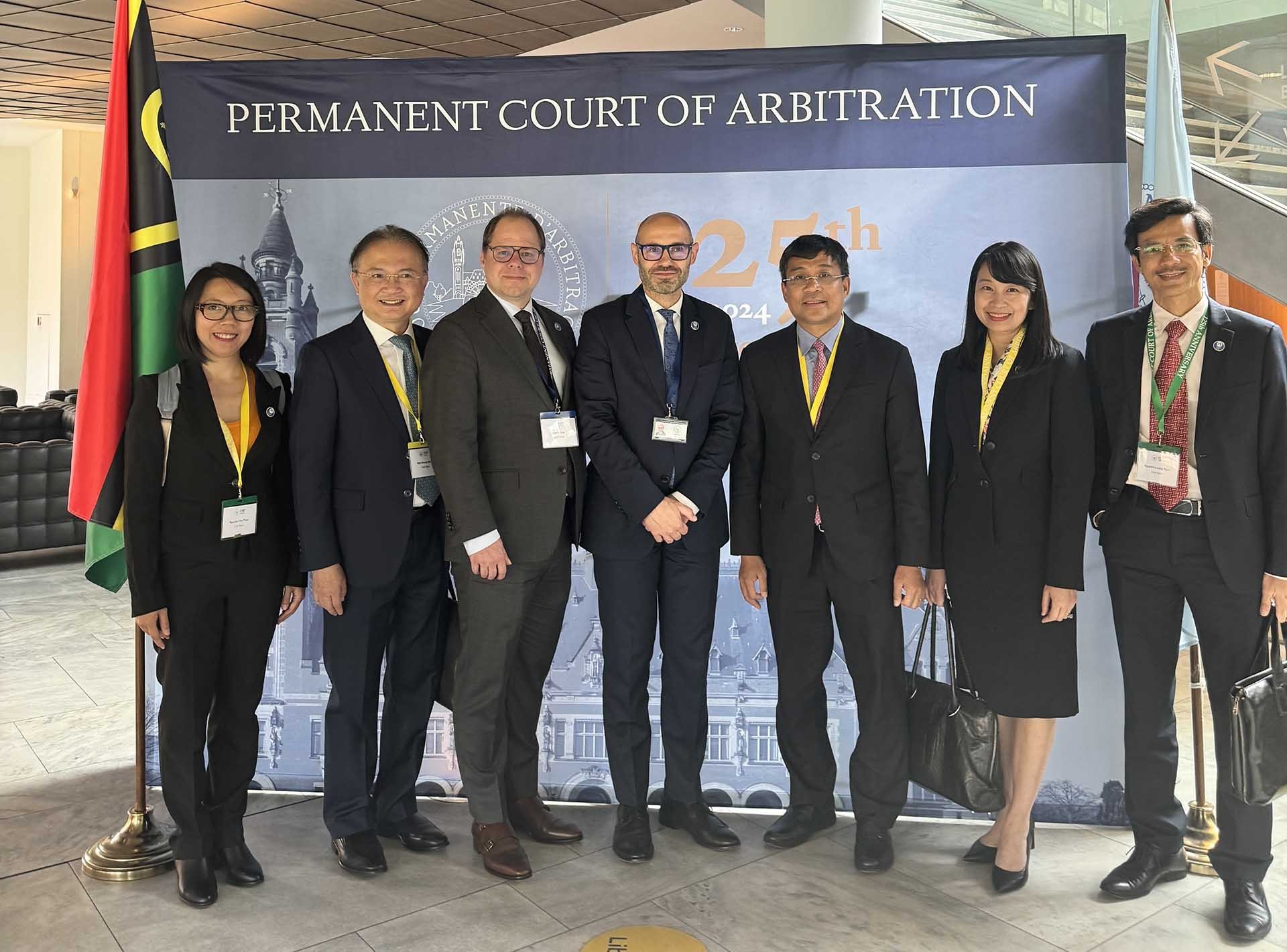 Thứ trưởng Thường trực Nguyễn Minh Vũ tham dự lễ kỷ niệm 125 năm thành lập Tòa trọng tài thường trực