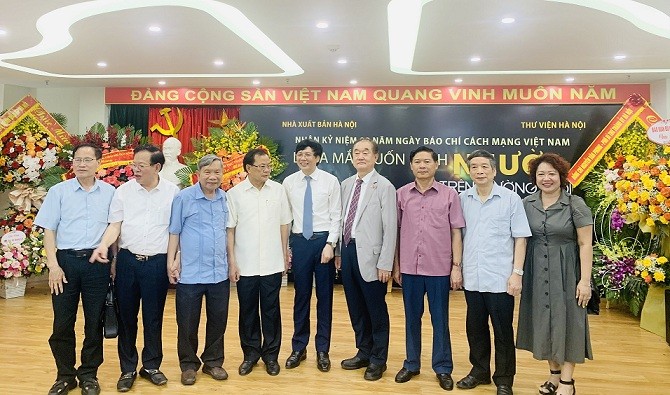 Tác phẩm 'Người trên đường đời': Những ánh lửa đẹp nhân lên niềm tin