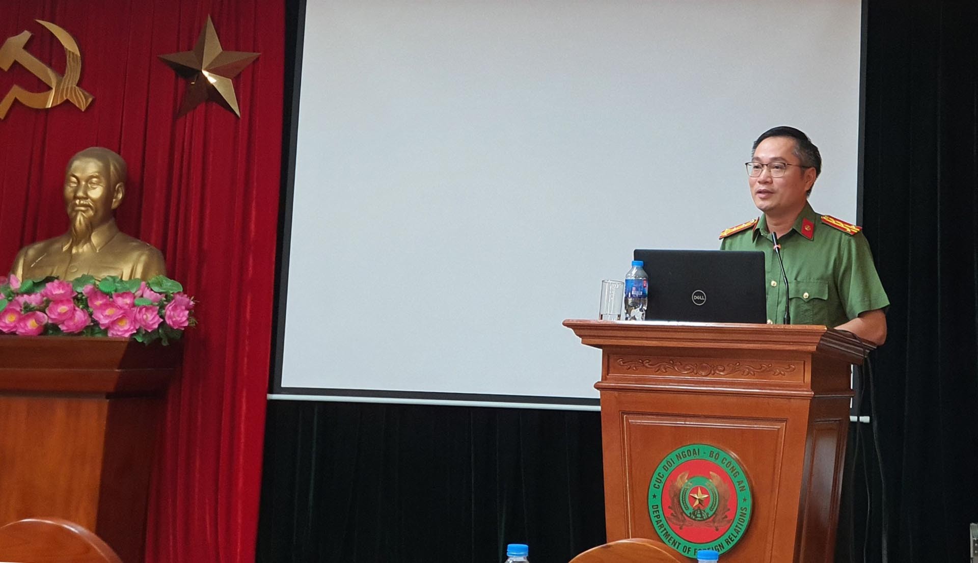 Trung tâm FOSET, Học viện Ngoại giao phối hợp đào tạo, bồi dưỡng cho cán bộ, chiến sĩ của Bộ Công an Trung tâm FOSET, Học viện Ngoại giao phối hợp đào tạo, bồi dưỡng cho cán bộ, chiến sĩ của Bộ Công an