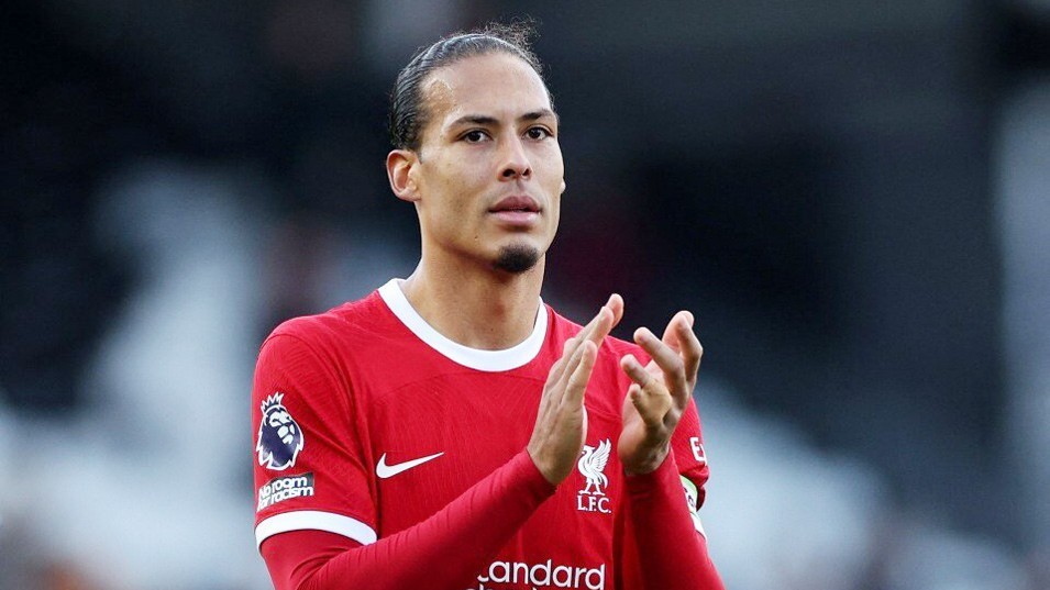 Câu lạc bộ Al-Nassr 'chiêu mộ' ngôi sao Van Dijk của Liverpool