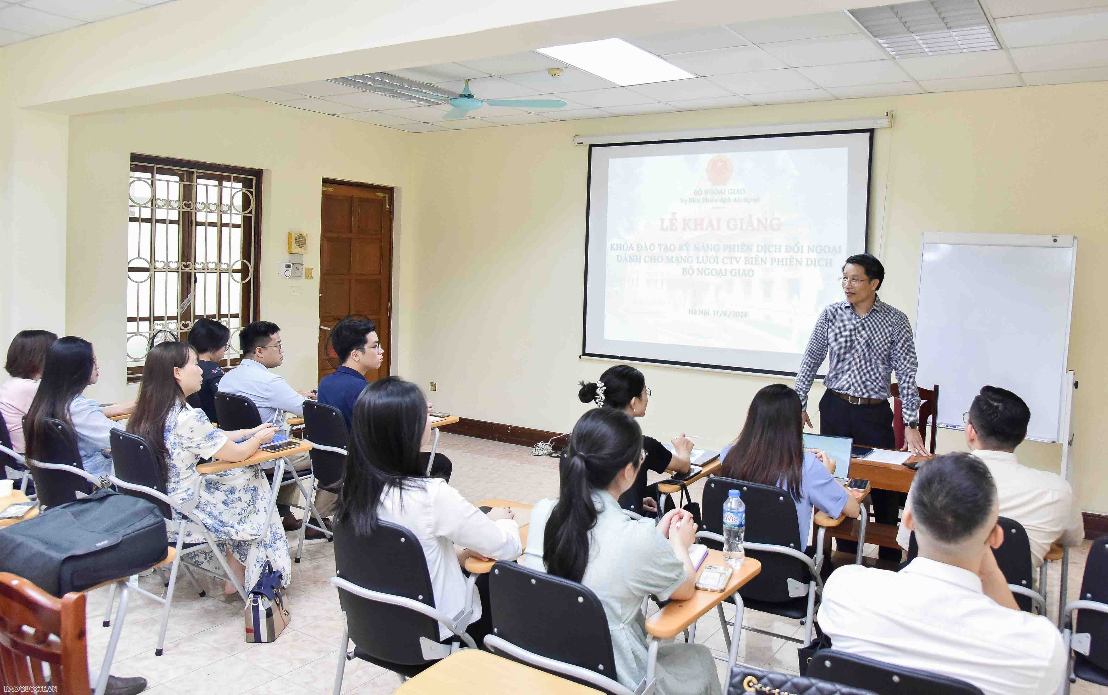 Khai mạc khóa đào tạo kỹ năng phiên dịch đối ngoại dành cho cộng tác viên của Bộ Ngoại giao