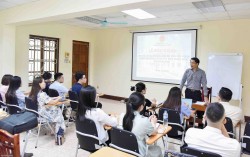 Khai mạc khóa đào tạo kỹ năng phiên dịch đối ngoại dành cho cộng tác viên của Bộ Ngoại giao