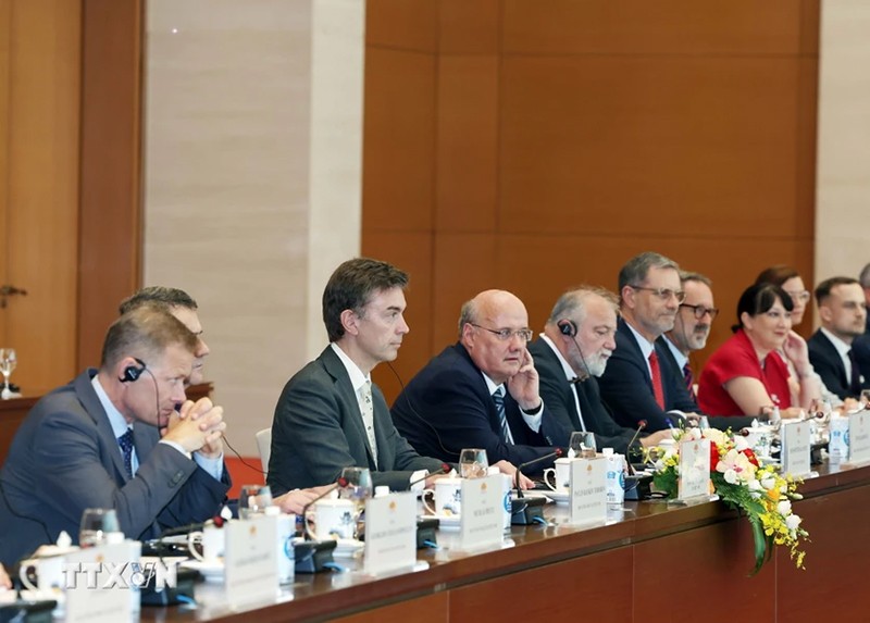 Chủ tịch Quốc hội Trần Thanh Mẫn tiếp Đại sứ, Đại biện các nước EU tại Việt Nam