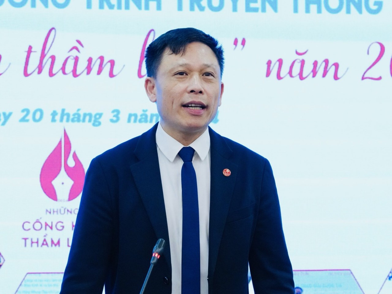 Nhà báo Nguyễn Thành Lợi