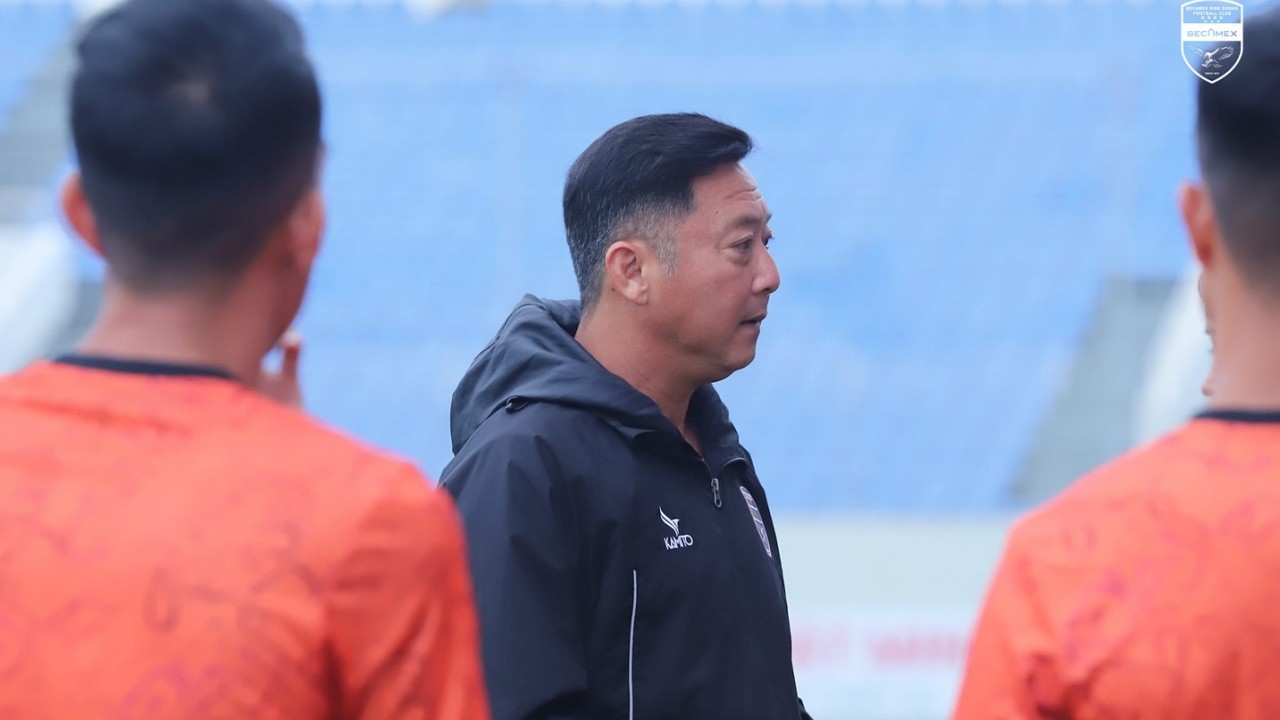 HLV Lê Huỳnh Đức chia tay CLB Bình Dương