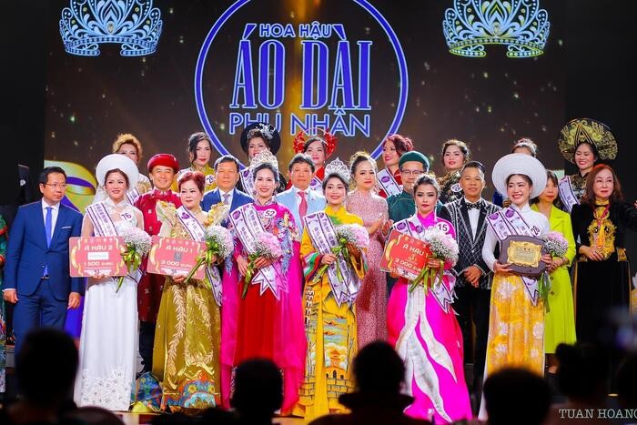 Hoa hậu Áo dài Phu nhân toàn châu Âu