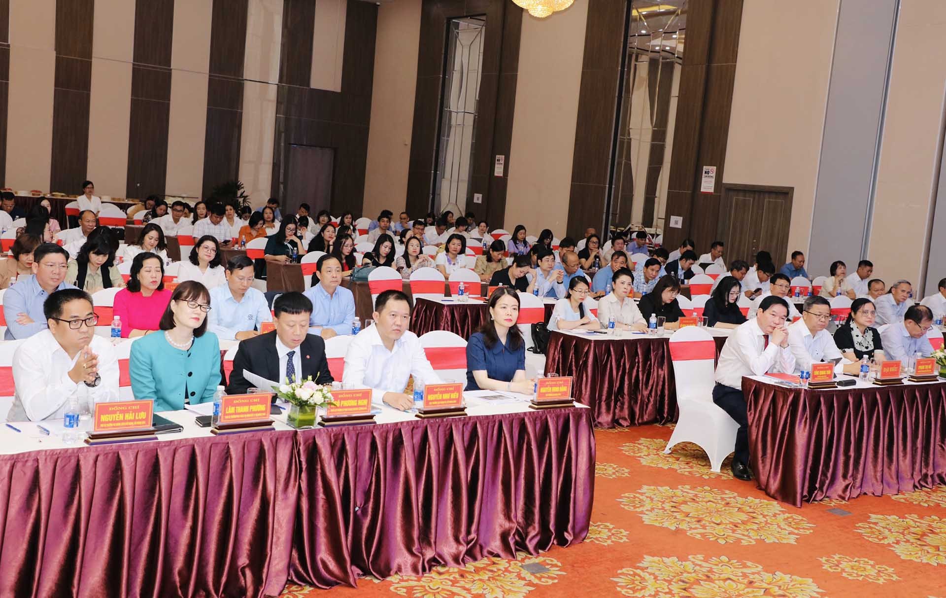 Toàn cảnh Hội nghị.