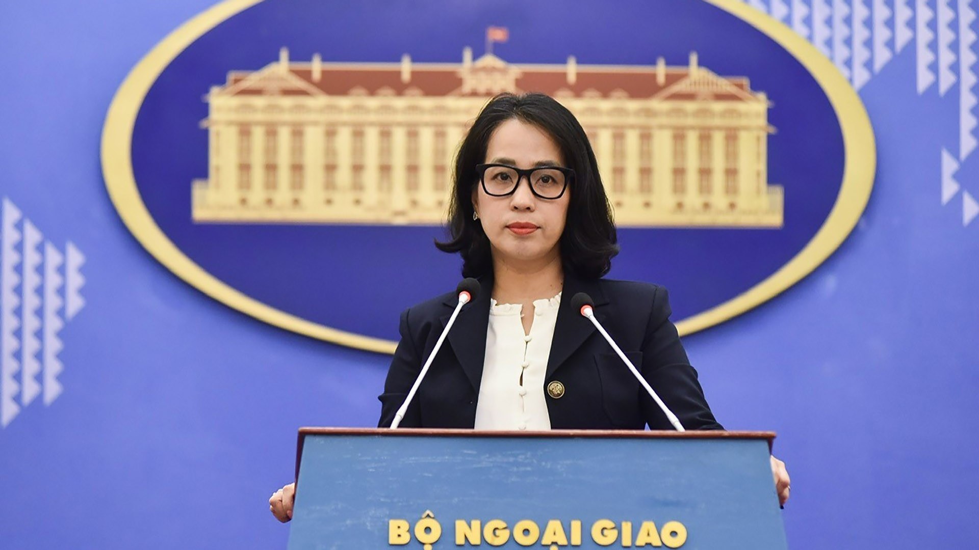 nguoi phat ngon bo ngoai giao thong tin ve cac hoat dong cua truong fulbright viet nam