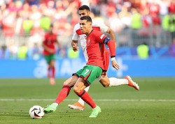 Cristiano Ronaldo kiến tạo nhiều nhất lịch sử EURO