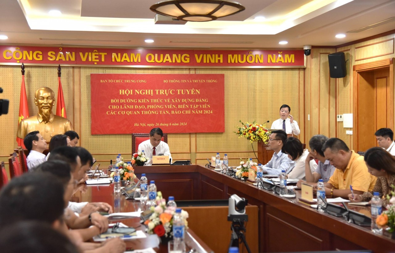 Nâng cao kiến thức xây dựng Đảng cho lãnh đạo, phóng viên, biên tập viên Nâng cao kiến thức xây dựng Đảng cho lãnh đạo, phóng viên, biên tập viên