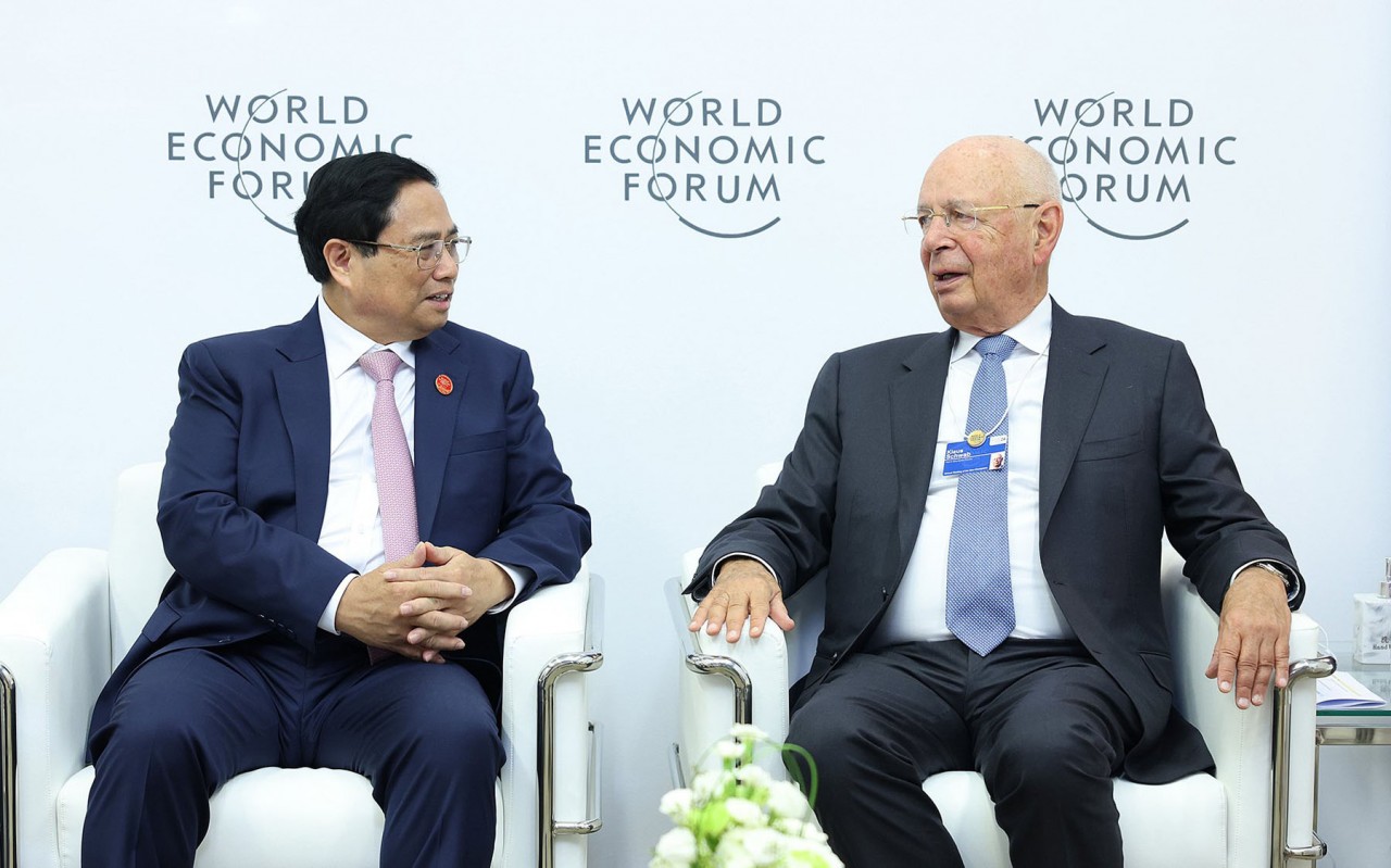 Thủ tướng Phạm Minh Chính Chủ tịch điều hành WEF Nhà sáng lập kiêm Chủ tịch điều hành WEF Klaus Schwab: Việt Nam như hình mẫu về một nền kinh tế phát triển mạnh mẽ