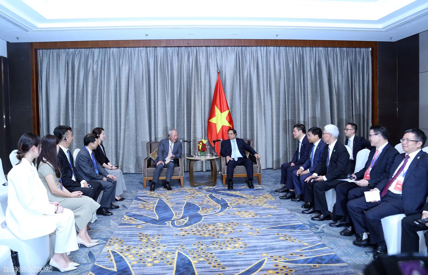 Thủ tướng Chính phủ Phạm Minh Chính tiếp lãnh đạo một số Tập đoàn trong lĩnh vực phát triển hạ tầng, năng lượng, môi trường hàng đầu Trung Quốc.