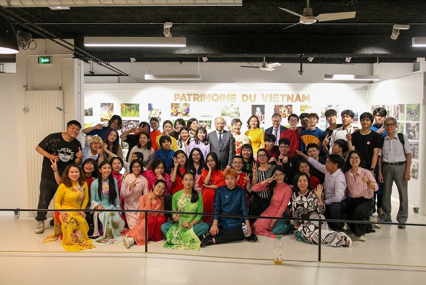‘Bonjour Vietnam’ với những sắc màu đặc biệt tại thủ đô Paris