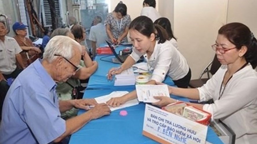 Mức lương hưu thấp nhất khi lương cơ sở tăng 2,34 triệu đồng