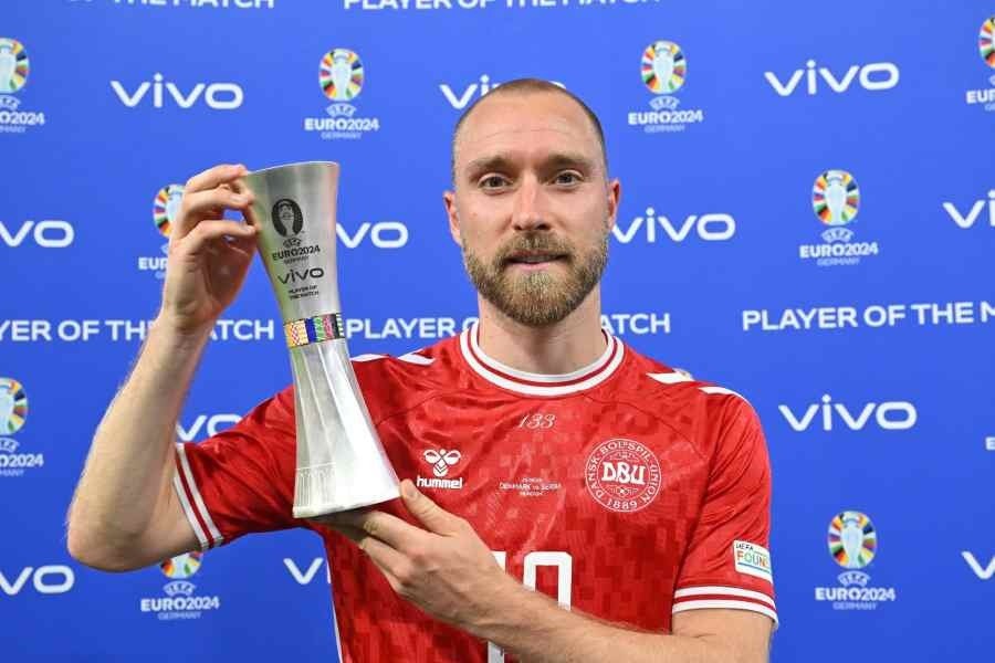 Tiền vệ Christian Eriksen gặp vấn đề sức khỏe trước trận đội tuyển Đan Mạch và Đức