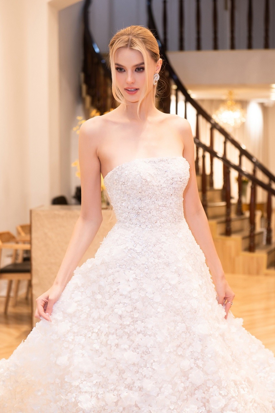 Công tác Việt Nam, Miss World 2024 Krystyna Pyszkova