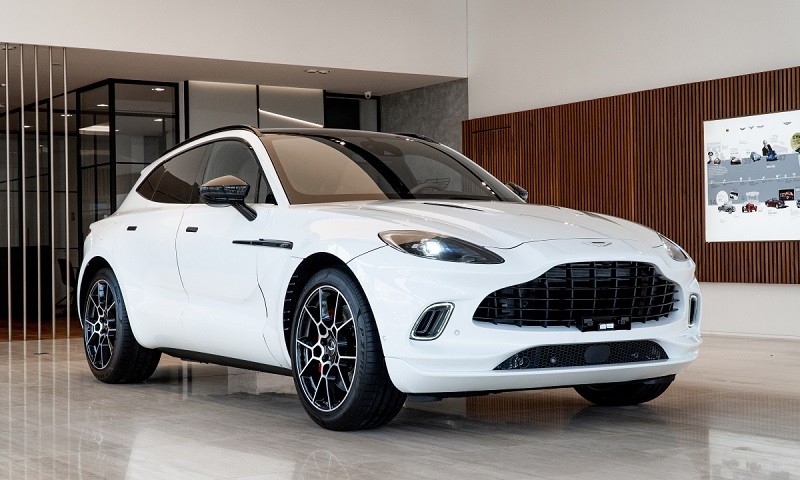 Những chiếc Aston Martin DBX thuộc diện triệu hồi xe có thể bị mất điện hoặc hộp cầu chì bị hư hỏng do nhiệt