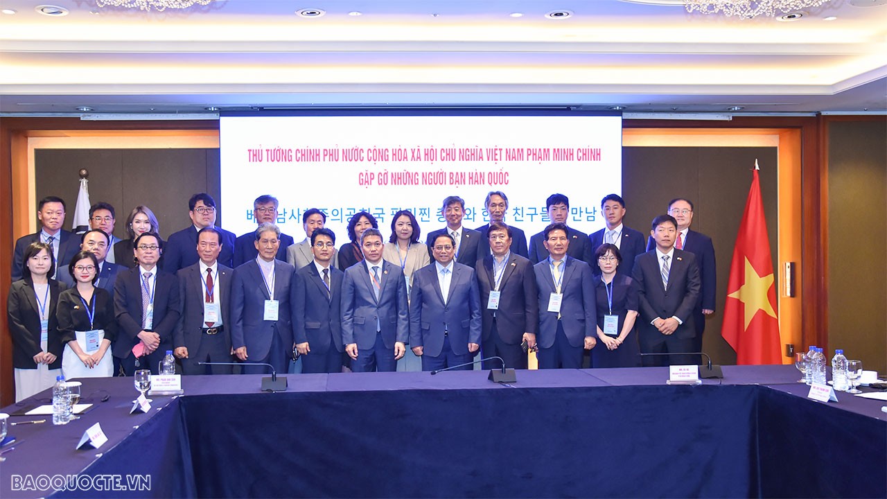 Bạn bè Hàn Quốc đồng hành, ủng hộ đất nước Việt Nam ngày càng phát triển phồn vinh