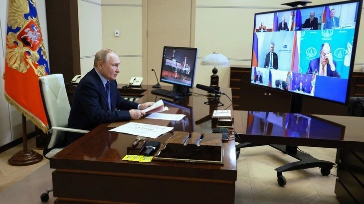 anh an tuong 24306 dap tra my tong thong nga putin de cap ten lua hat nhan euukraine co buoc di lich su tranh luan bau cu my nong ray