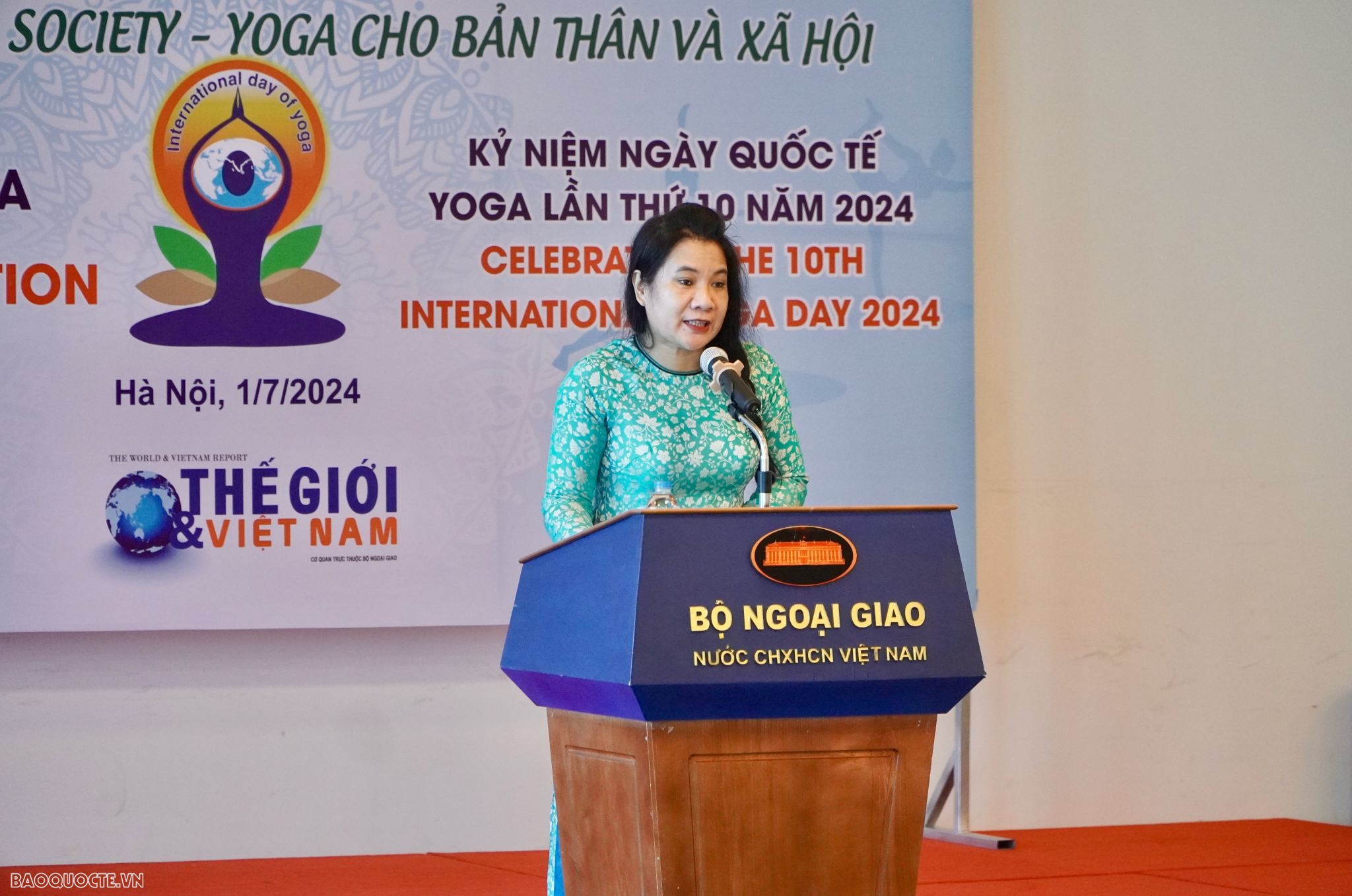 Thư thái với buổi đồng diễn Yoga tại Bộ Ngoại giao