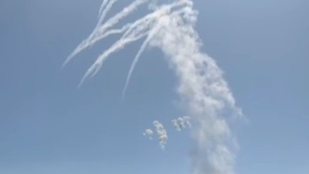 chao lua trung dong houthi tuyen bo tan cong hezbollah tiep tuc na hang chuc rocket vao israel