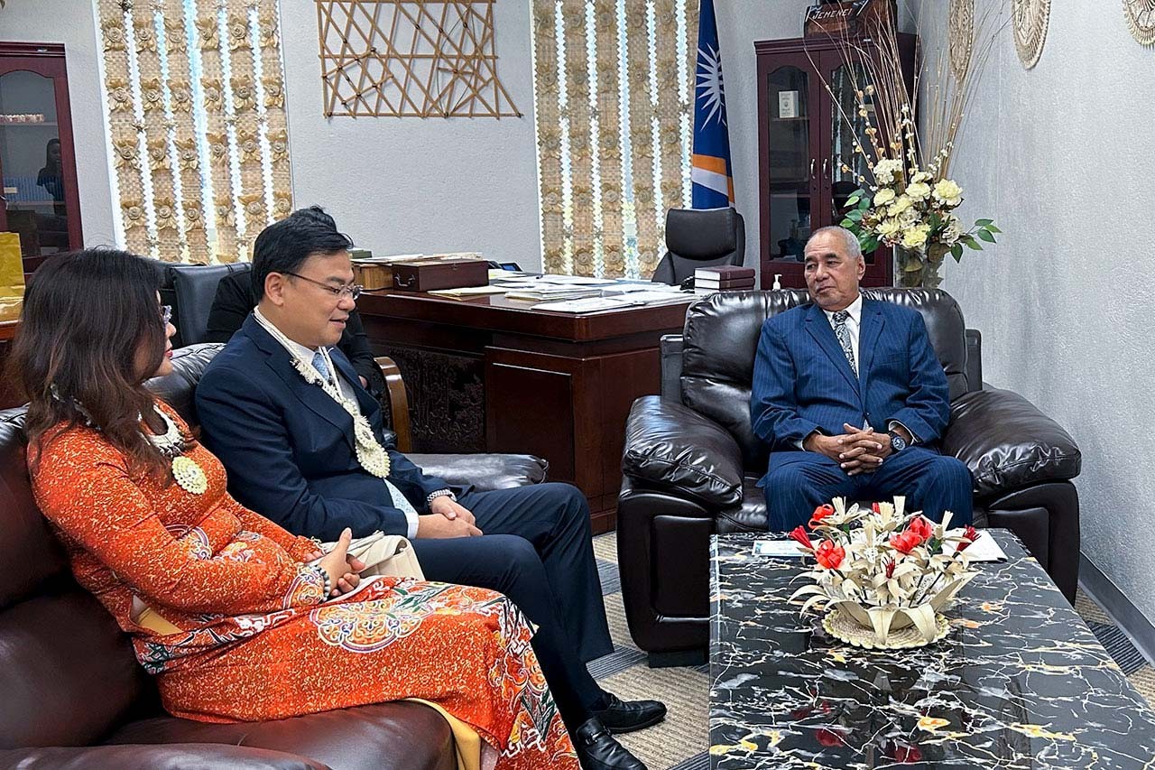 Đại sứ Phạm Quang Hiệu trình Thư ủy nhiệm lên Tổng thống Quần đảo Marshall