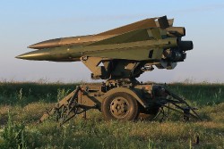 Ukraine nhận 'cơn mưa viện trợ' từ Mỹ và NATO