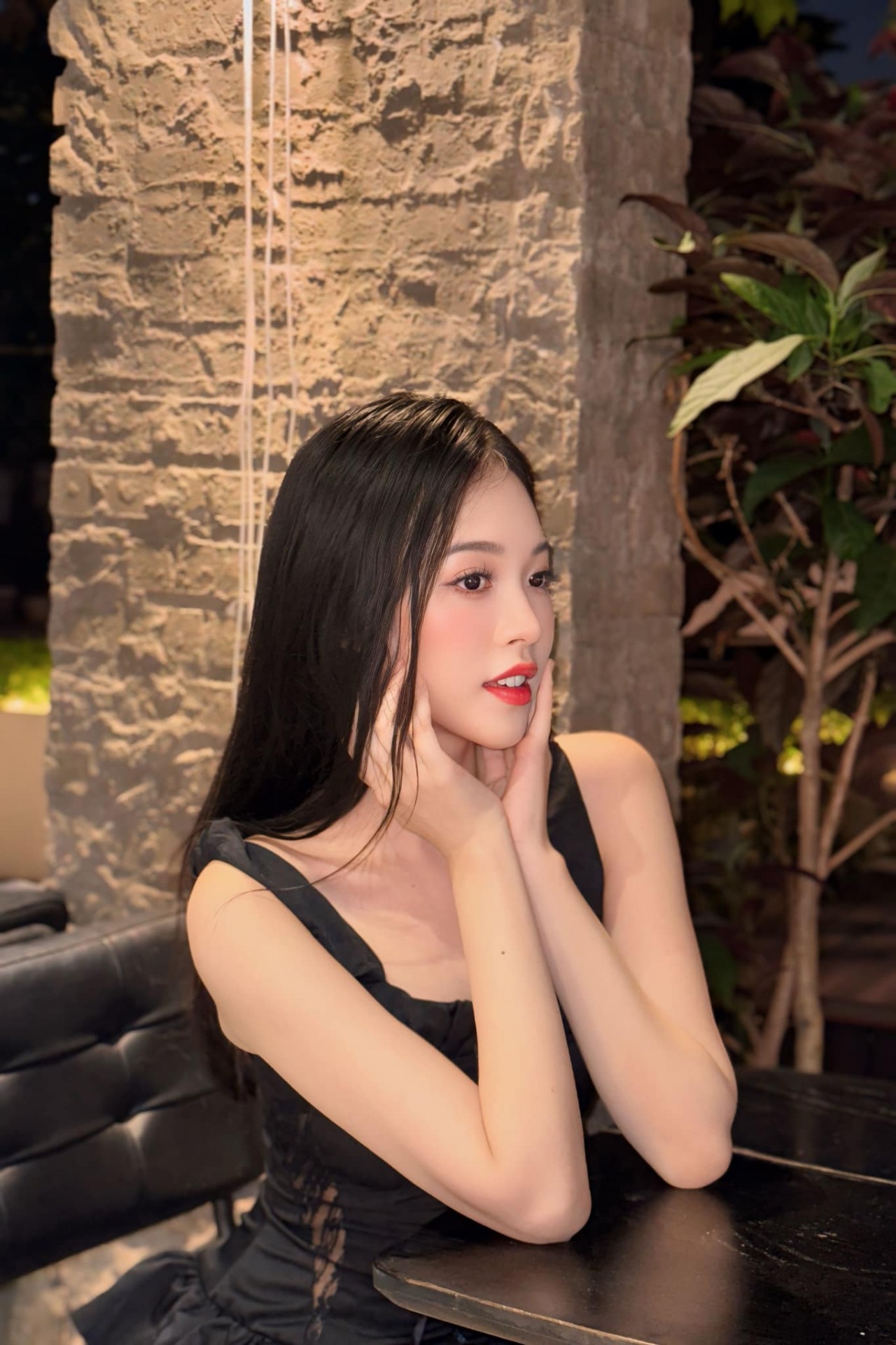 Á hậu Trịnh Thùy Linh