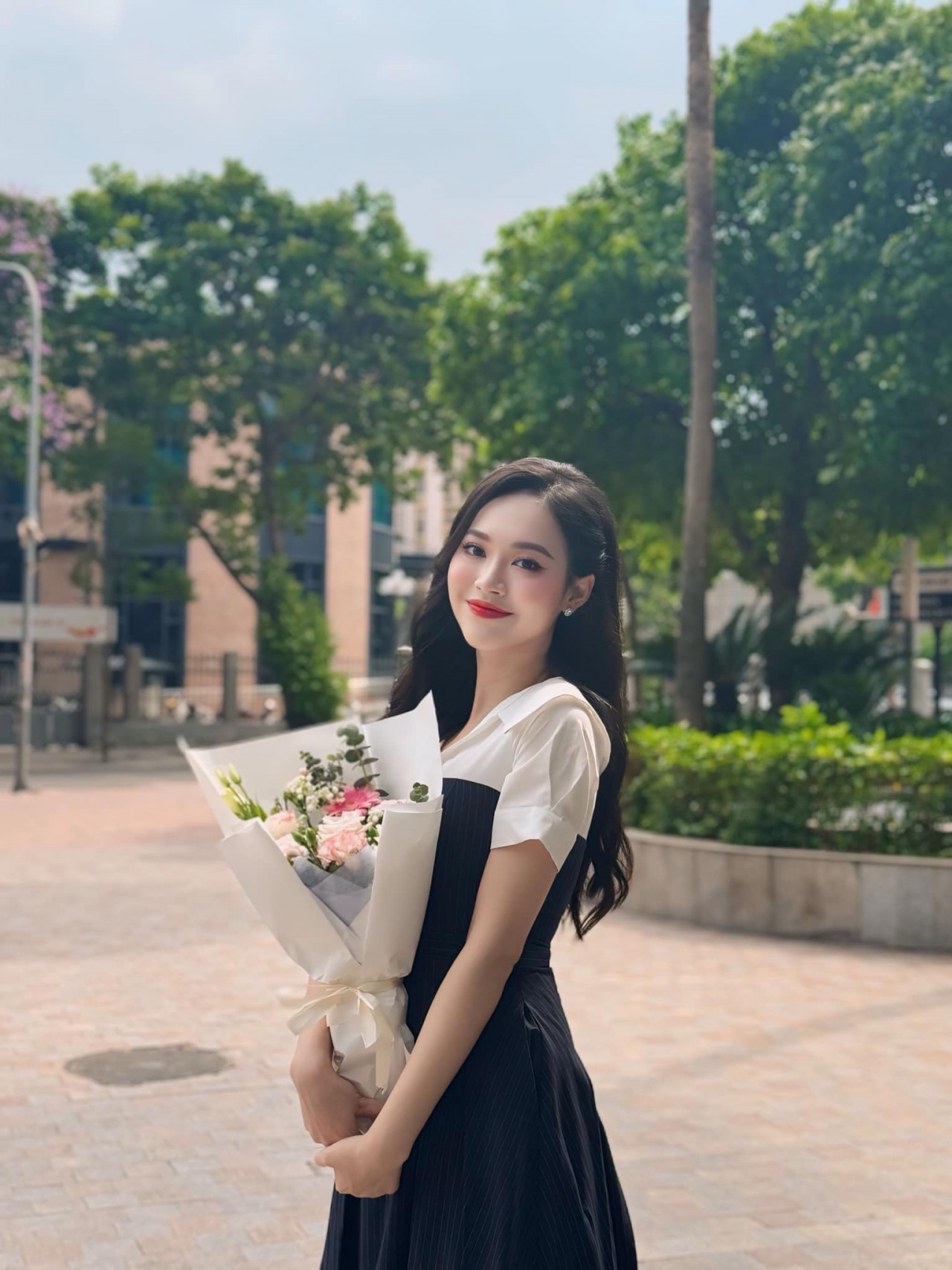 Á hậu Trịnh Thùy Linh