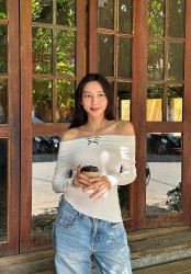 Sao Việt: Mỹ Tâm đăng ảnh rạng rỡ, Hoa hậu Thùy Tiên mặc giản dị vẫn nổi bật