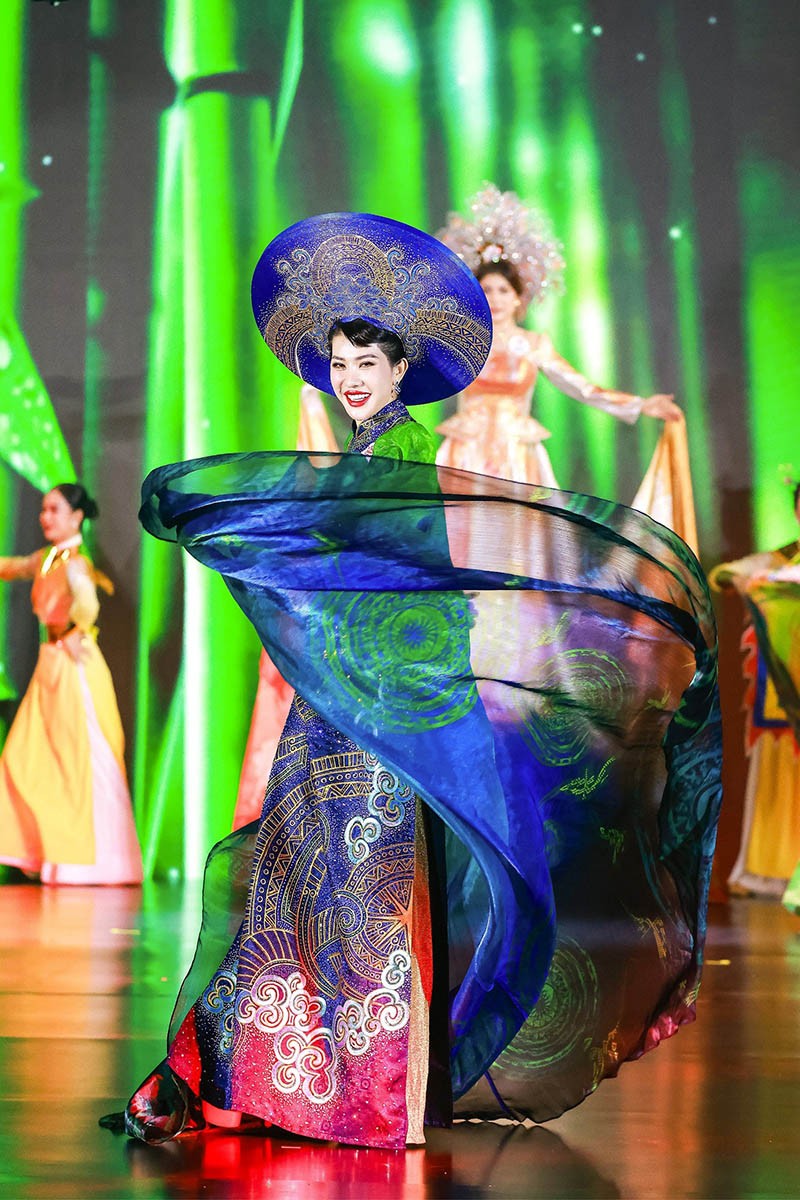 Á hậu Nguyễn Mạnh Song Hà - Người đẹp truyền cảm hứng Á hậu Nguyễn Mạnh Song Hà - Người đẹp truyền cảm hứng