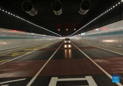 Trung Quốc bắt đầu xây dựng đường chạy dưới sông băng trong dự án đường xuyên núi dài nhất thế giới