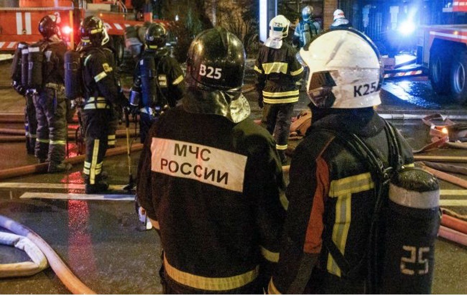 Các lực lượng khẩn cấp đang hoạt động tại hiện trường. (Nguồn: Getty Images) Các lực lượng khẩn cấp đang hoạt động tại hiện trường. (Nguồn: Getty Images)